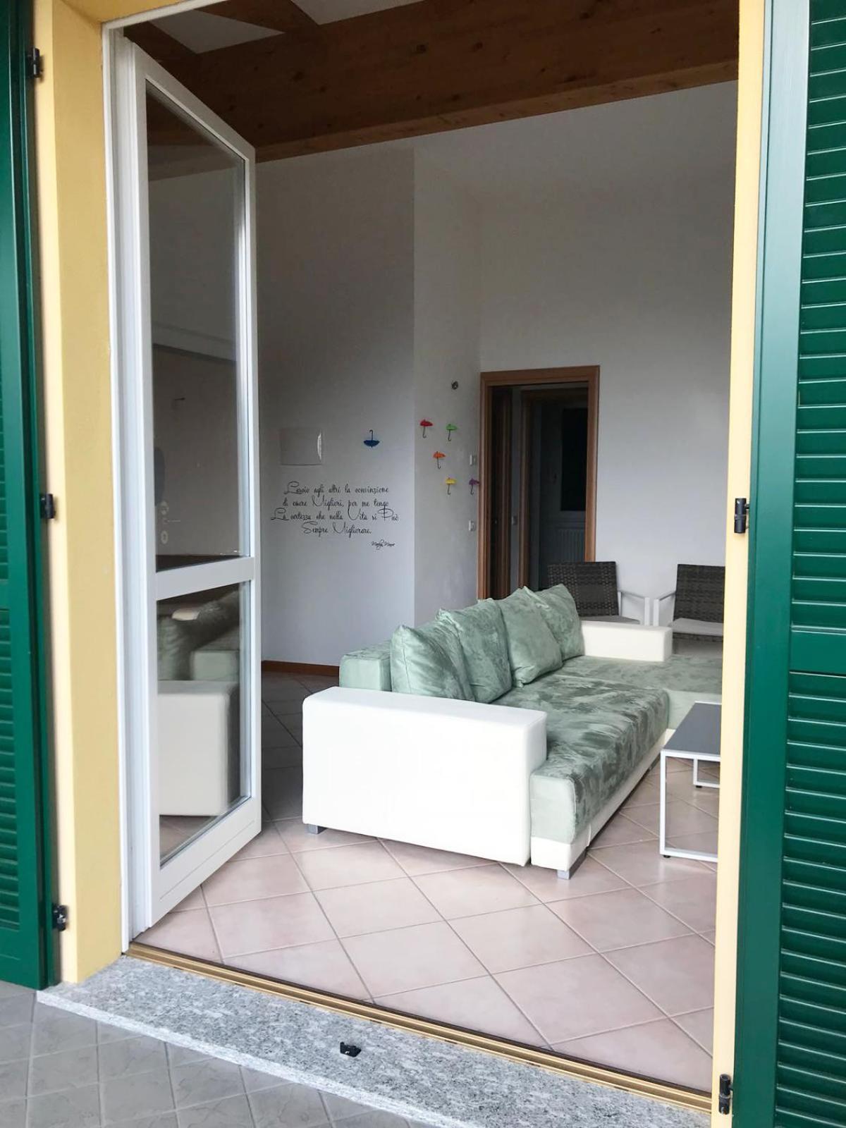 The Pearl - Apartment With Terrace Perledo Εξωτερικό φωτογραφία