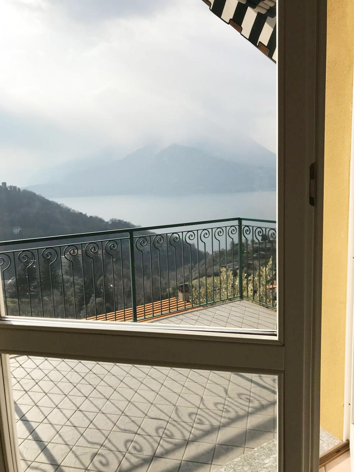 The Pearl - Apartment With Terrace Perledo Εξωτερικό φωτογραφία